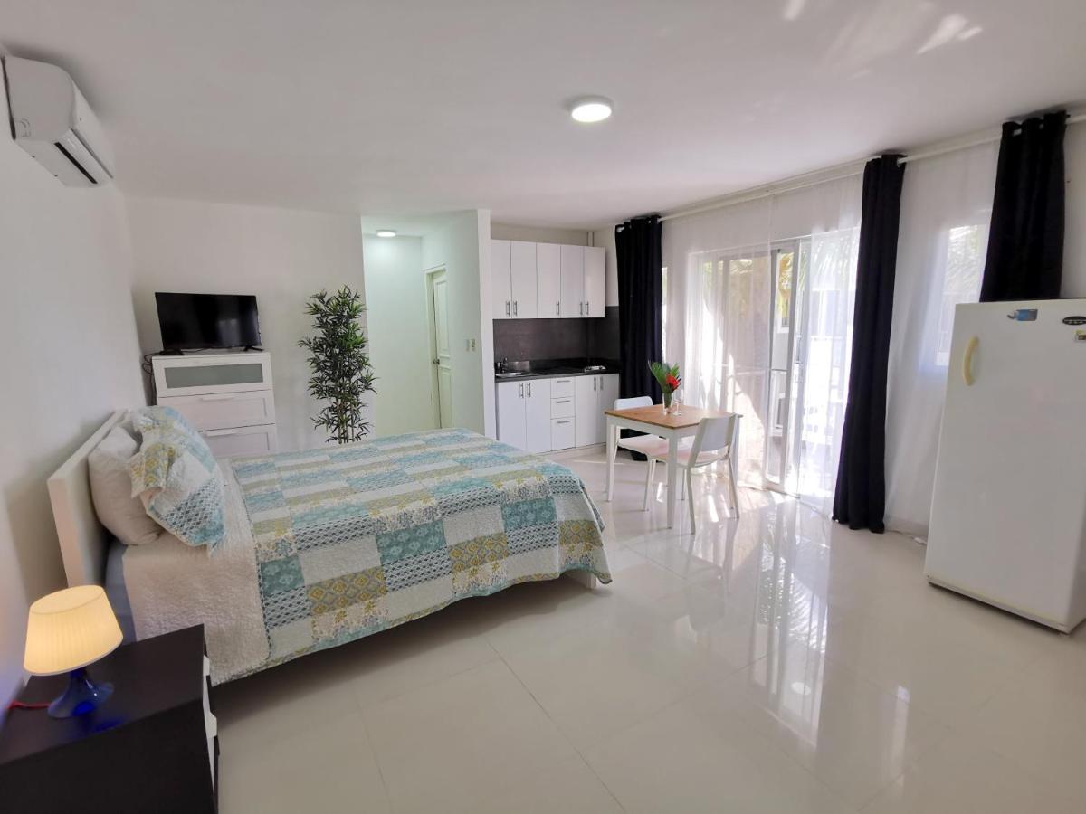 Sol Caribe Suites - Playa Los Corales - Beach Club, Wifi, Swimming Pool - Calle Aruba Punta Cana Exterior photo